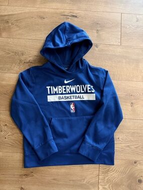 Nike Youth small (boys 8-10) Timberwolves Pullover Hoodie